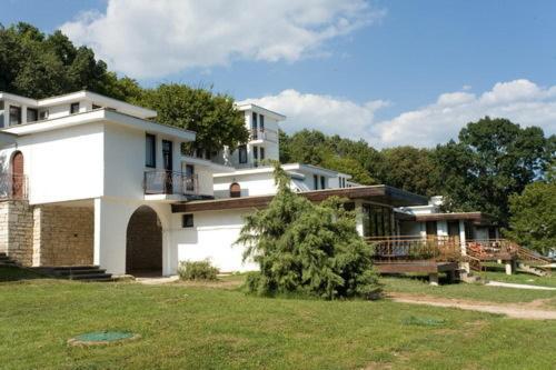 Rusalka Holiday Village Kamen Bryag Dış mekan fotoğraf