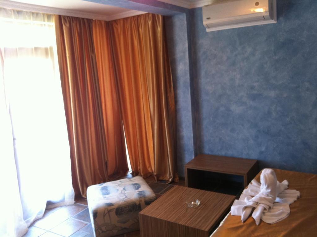 Rusalka Holiday Village Kamen Bryag Oda fotoğraf